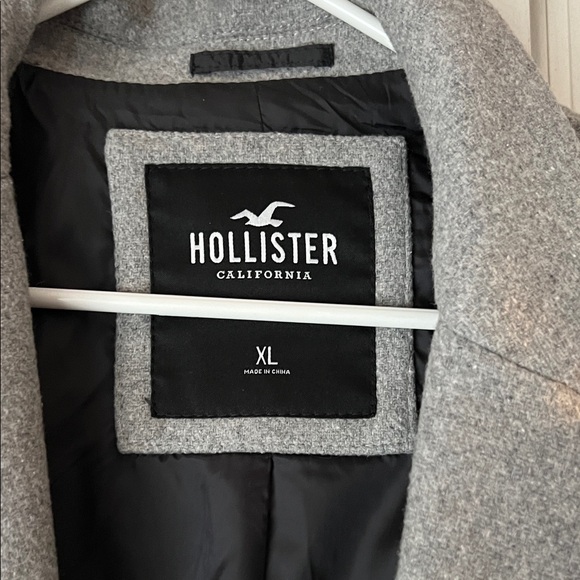 Hollister Men's Classic Gray Trench Coat - Picture 2 of 6